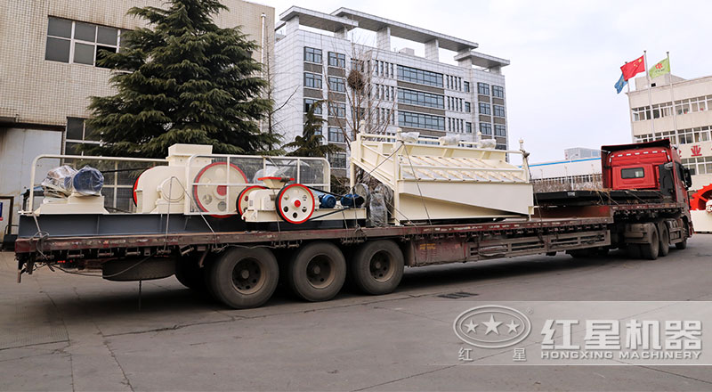 紅星機器生產的對輥機發貨