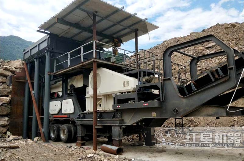 移動式顎式破碎機作業現場