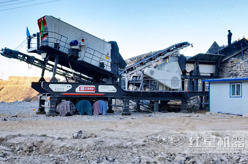 大型移動破碎機現場 大型移動破碎機現場