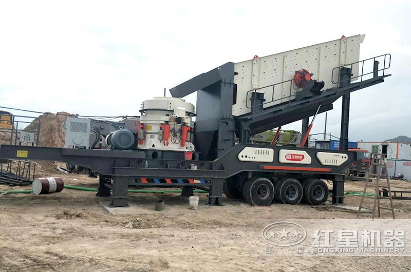移動破碎篩分設備現場