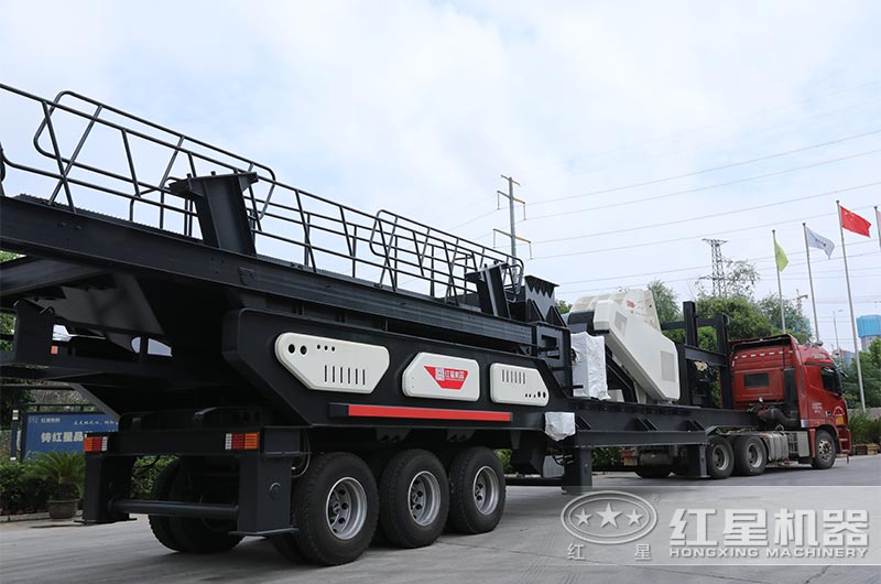 移動(dòng)重錘式破碎機(jī)發(fā)貨 移動(dòng)重錘式破碎機(jī)發(fā)貨