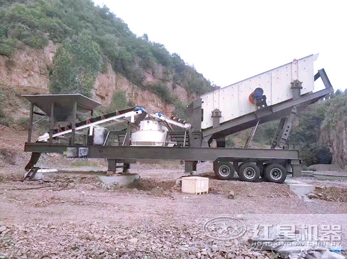 小型車載碎沙機(jī)作業(yè)現(xiàn)場 小型車載碎沙機(jī)作業(yè)現(xiàn)場