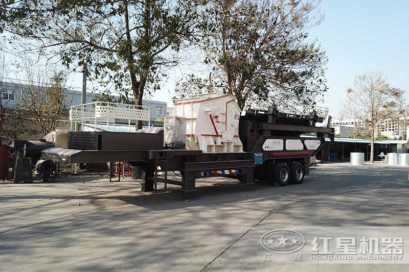 輪胎式移動(dòng)反擊破碎機(jī) 輪胎式移動(dòng)反擊破碎機(jī)