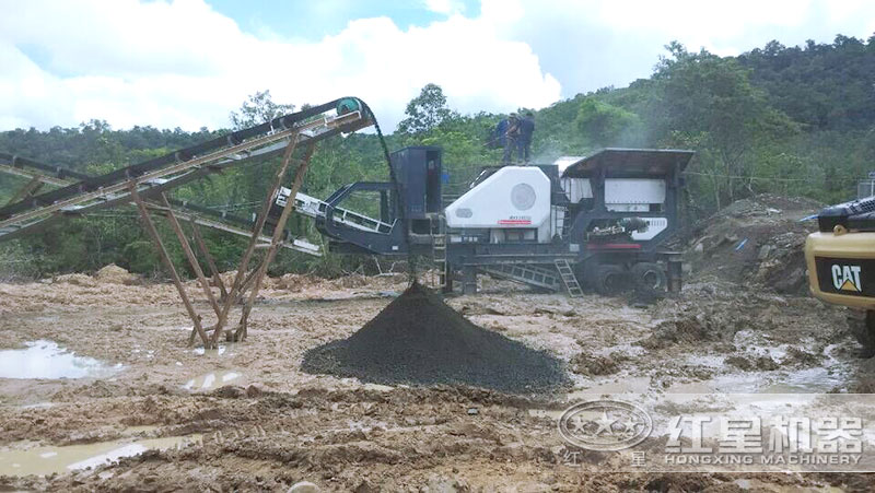 移動式煤炭粉碎機就地可開展作業 移動式煤炭粉碎機就地可開展作業
