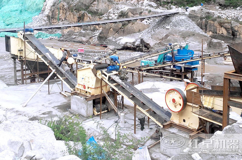 中等軟性石料制砂現場 中等軟性石料制砂現場