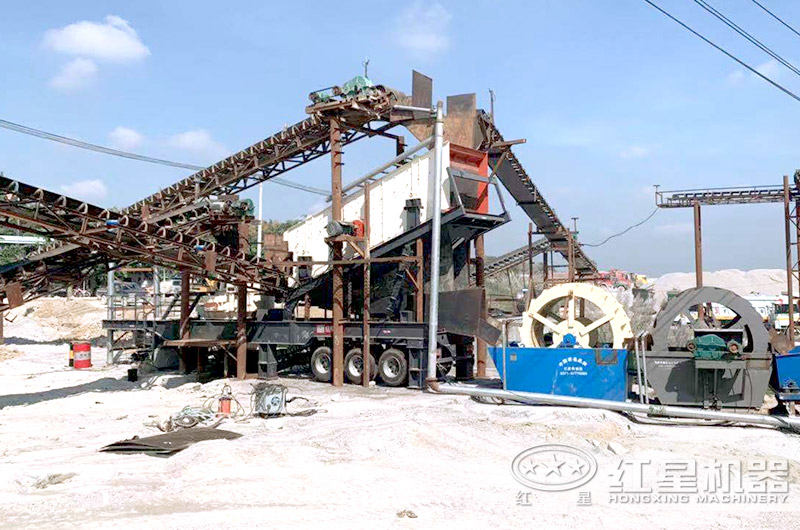 移動制砂機作業(yè)現(xiàn)場