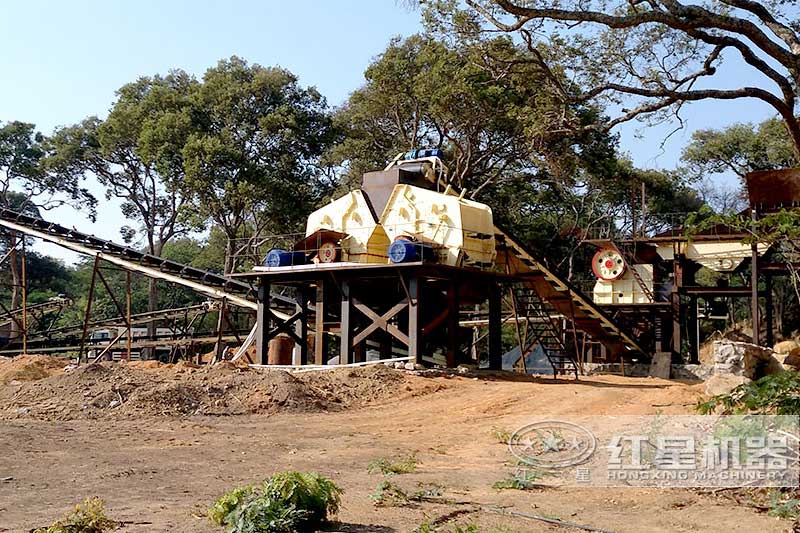 兩臺石灰石破碎機現場 兩臺石灰石破碎機現場