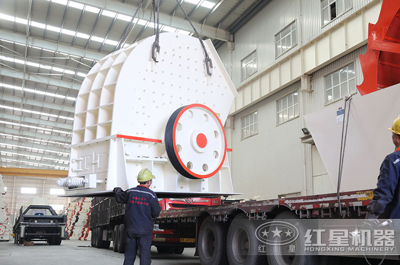 重錘式破碎機車間照 重錘式破碎機車間照