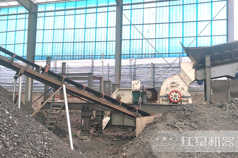 錘式破碎機生產現(xiàn)場