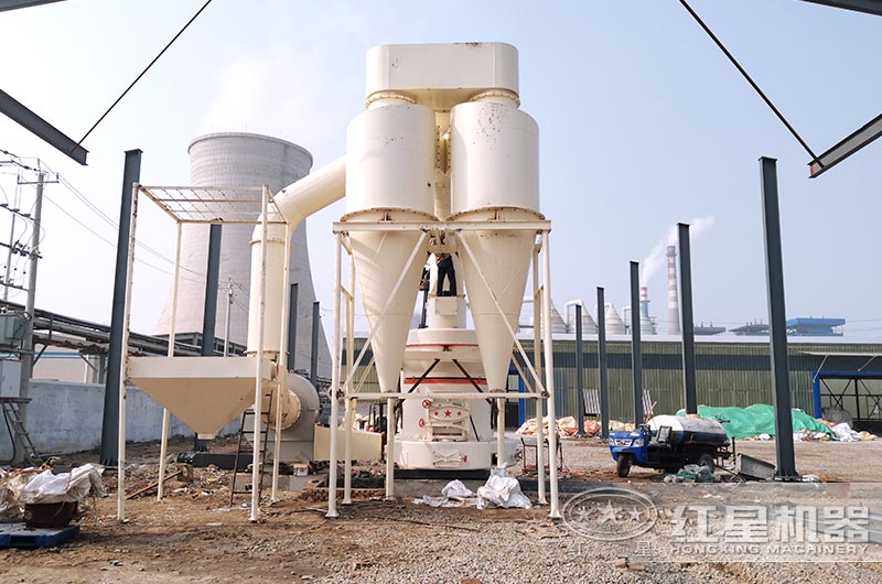 磨粉機生產(chǎn)現(xiàn)場 磨粉機生產(chǎn)現(xiàn)場