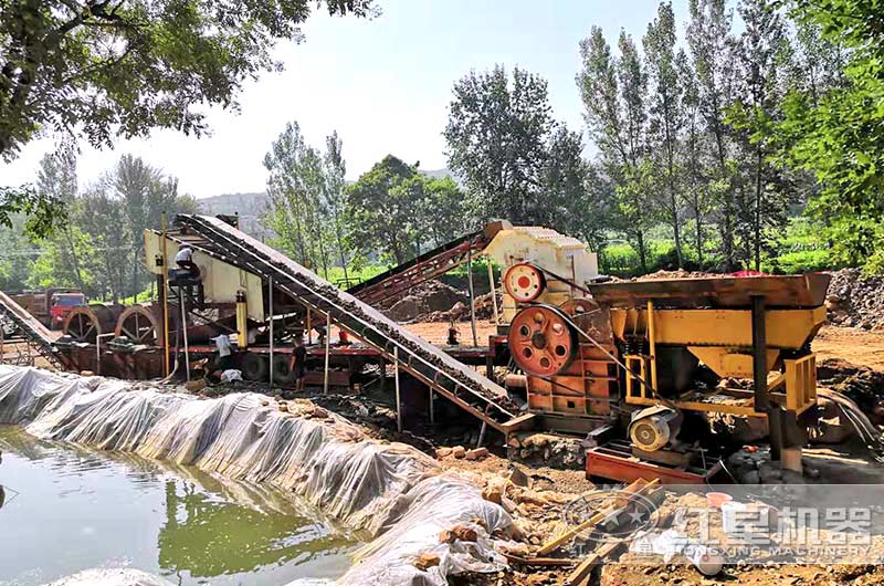 300噸洗沙機(jī)生產(chǎn)線蓄水池 300噸洗沙機(jī)生產(chǎn)線蓄水池