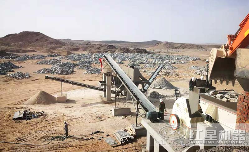 重錘式破碎機(jī)現(xiàn)場(chǎng) 重錘式破碎機(jī)現(xiàn)場(chǎng)