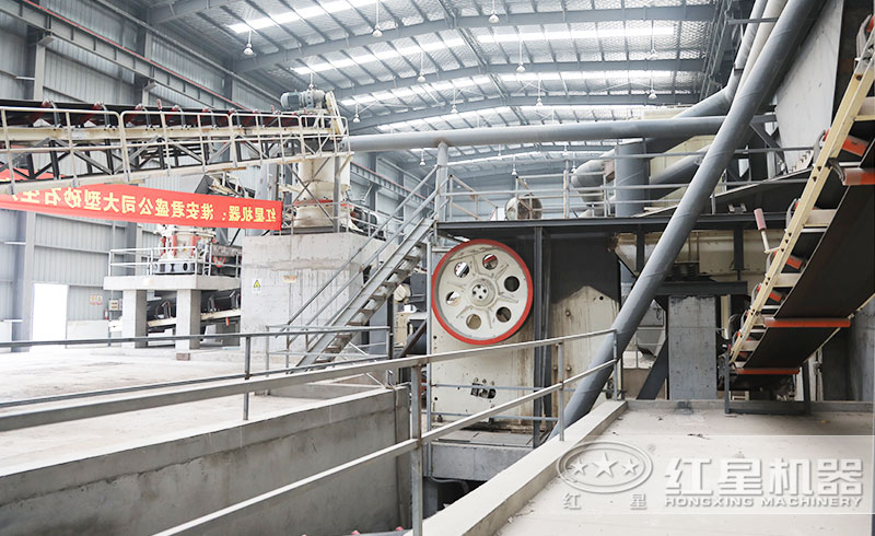 分級(jí)破碎現(xiàn)場(chǎng) 分級(jí)破碎現(xiàn)場(chǎng)