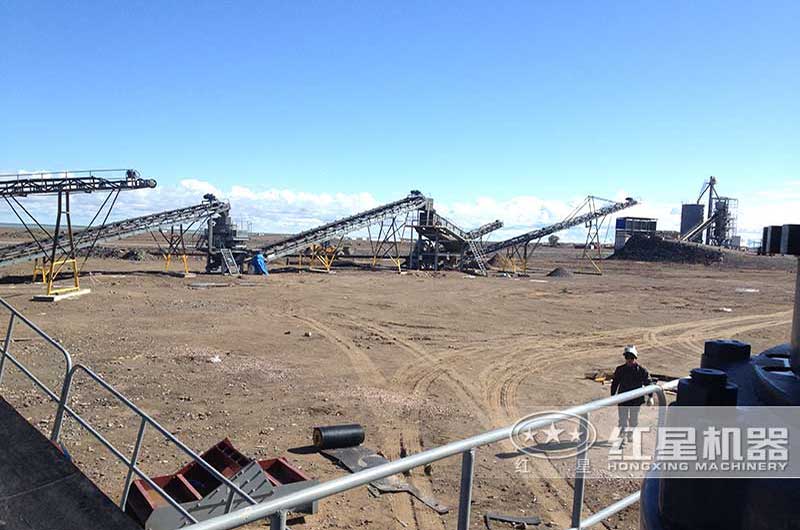 鐵礦石破碎現(xiàn)場 鐵礦石破碎現(xiàn)場