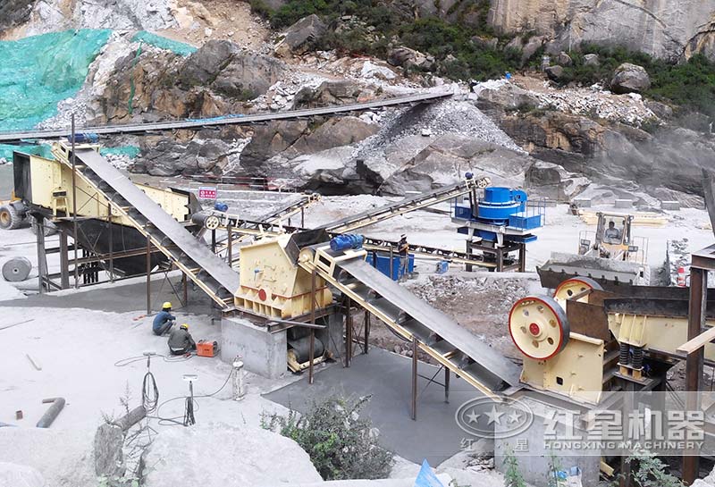 顎破反擊破沖擊破組成的石子破碎生產線 顎破反擊破沖擊破組成的石子破碎生產線