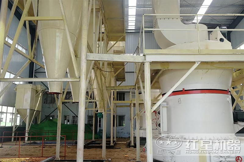 5r雷蒙磨200目制粉現(xiàn)場 5r雷蒙磨200目制粉現(xiàn)場