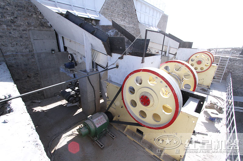 河北時(shí)產(chǎn)800噸砂石生產(chǎn)現(xiàn)場(chǎng)