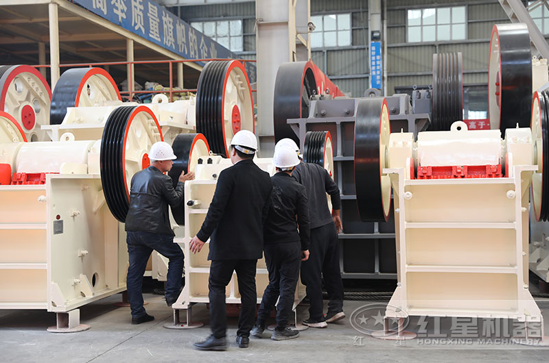 客戶考察小型顎破機