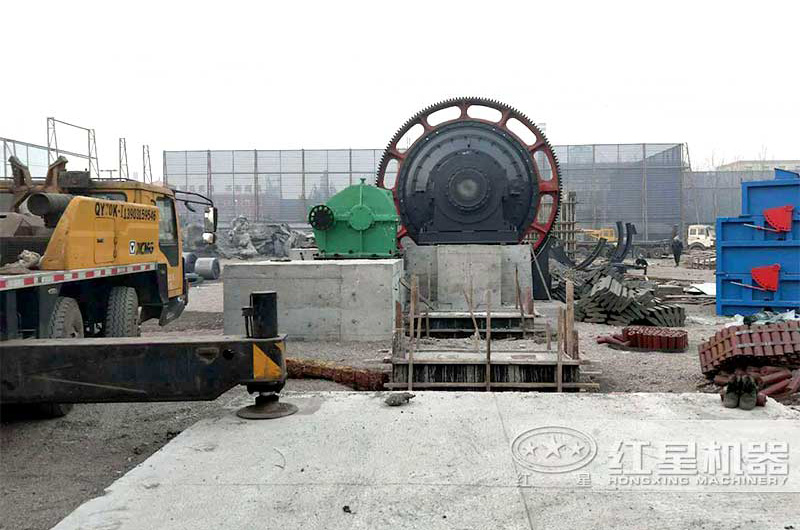 球磨機(jī)現(xiàn)場(chǎng)