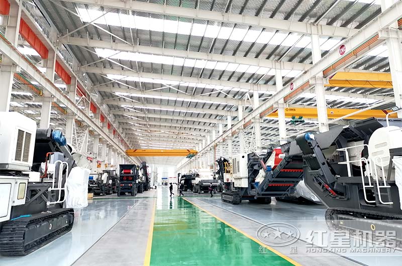 小型移動(dòng)破碎機(jī)車間
