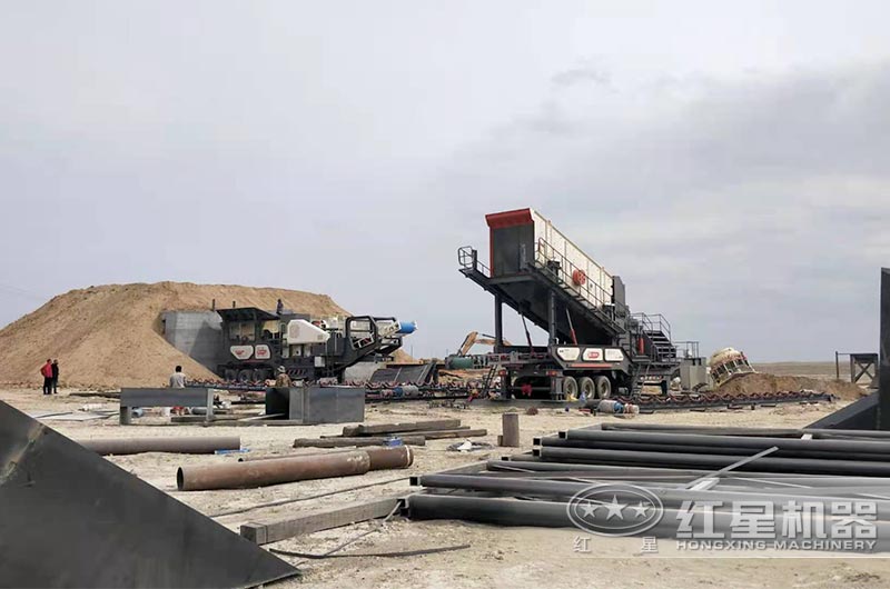 移動式破碎機處理鐵礦石安裝現場