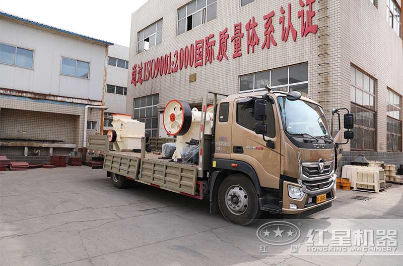 小型顎式破碎機移動也很方便 小型顎式破碎機移動也很方便