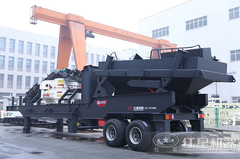搭載VSI系列的移動式制砂機實拍 搭載VSI系列的移動式制砂機實拍
