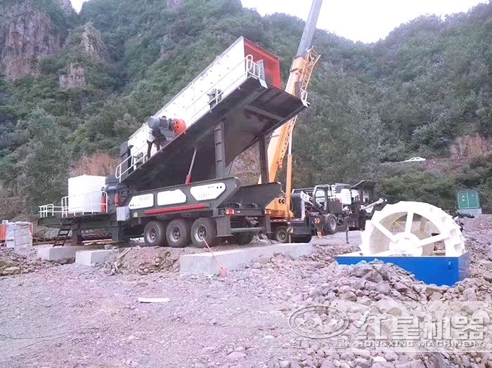 鵝卵石粉碎現場