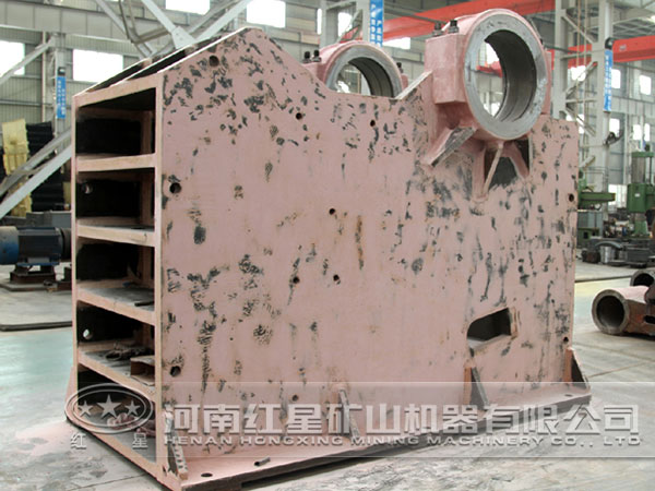 鄂式破碎機半成品