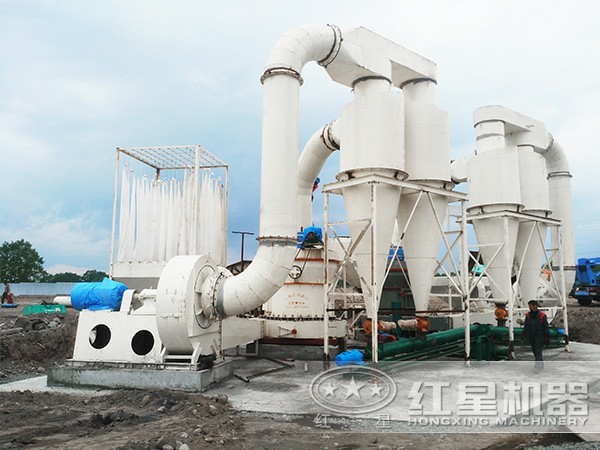 滑石磨粉機(jī)現(xiàn)場(chǎng)作業(yè)圖 滑石磨粉機(jī)現(xiàn)場(chǎng)作業(yè)圖