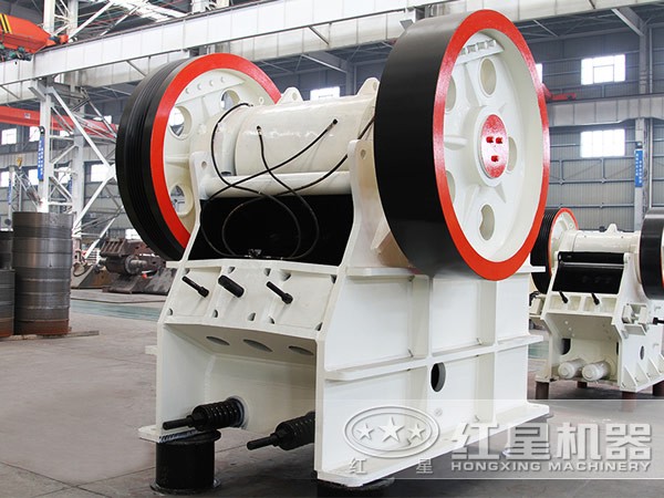 320x1000破碎機廠區