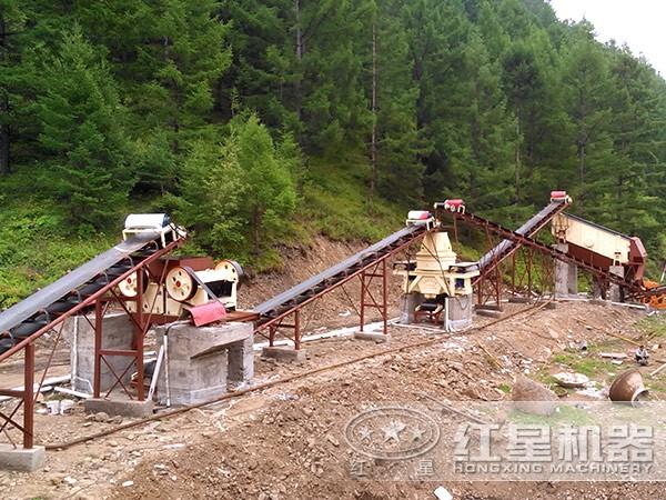 85tph歐版礦石破碎機現(xiàn)場圖 85tph歐版礦石破碎機現(xiàn)場圖