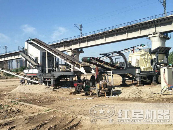 移動破碎站現(xiàn)場作業(yè)圖 移動破碎站現(xiàn)場作業(yè)圖