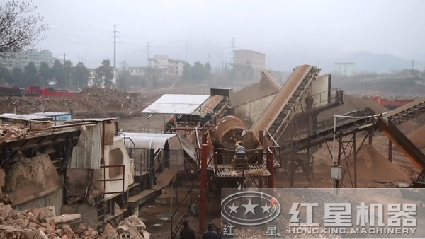 城市建筑垃圾的處理現(xiàn)場(chǎng)