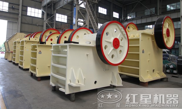 鄂式破碎機生產車間