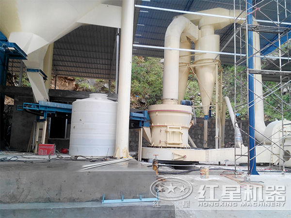 石灰石4525磨粉機作業現場