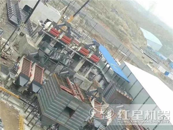 時產1500噸重錘式破碎石機現場 時產1500噸重錘式破碎石機現場