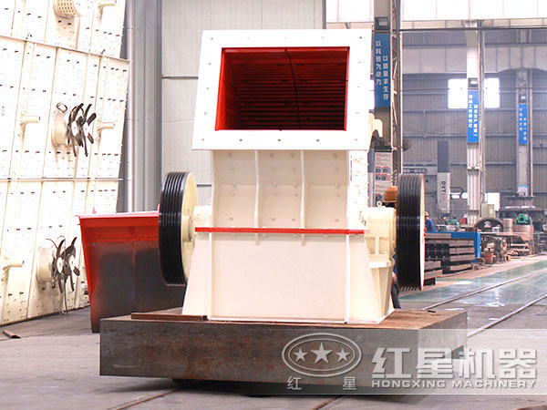 錘式石頭粉碎機發貨現場