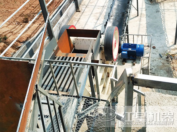 顎式破碎機現場作業圖 顎式破碎機現場作業圖