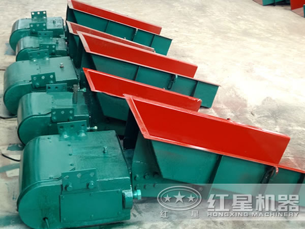 煤矸石電磁給料機廠區排列整齊圖 煤矸石電磁給料機廠區排列整齊圖