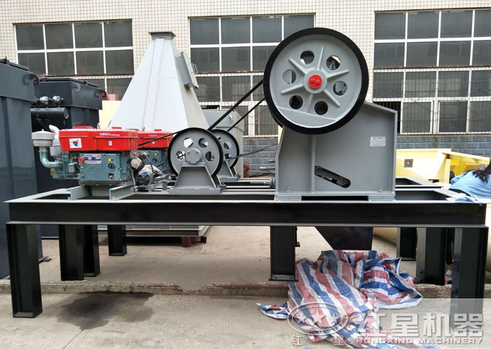 小型柴油顎式破碎機 小型柴油顎式破碎機