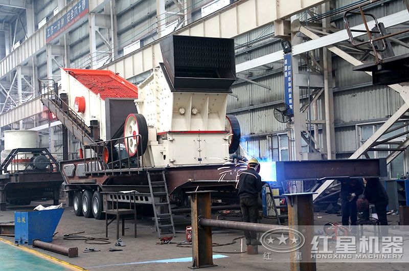 紅星技術工人車間作業 紅星技術工人車間作業