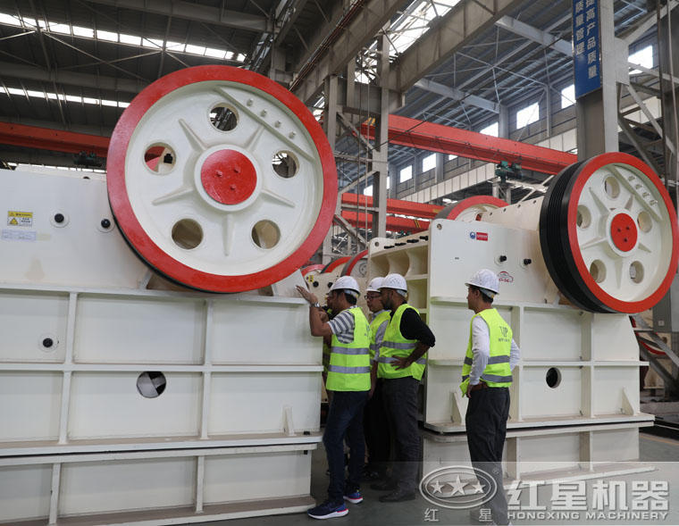 印度客人來公司車間參觀寫實