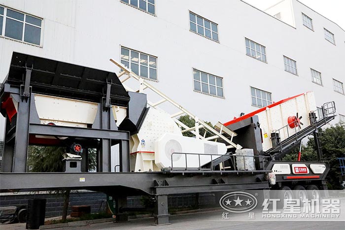 三橋輪胎下的移動粉碎機 三橋輪胎下的移動粉碎機