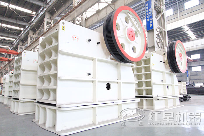 PE大型鄂式破碎機(jī) PE大型鄂式破碎機(jī)