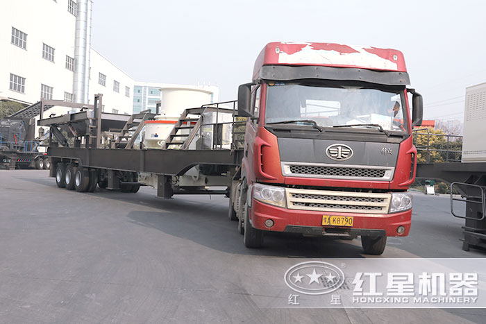 移動制沙機車頭牽引可開這走 移動制沙機車頭牽引可開這走