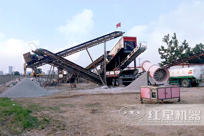 移動破碎機施工作業現場 移動破碎機施工作業現場