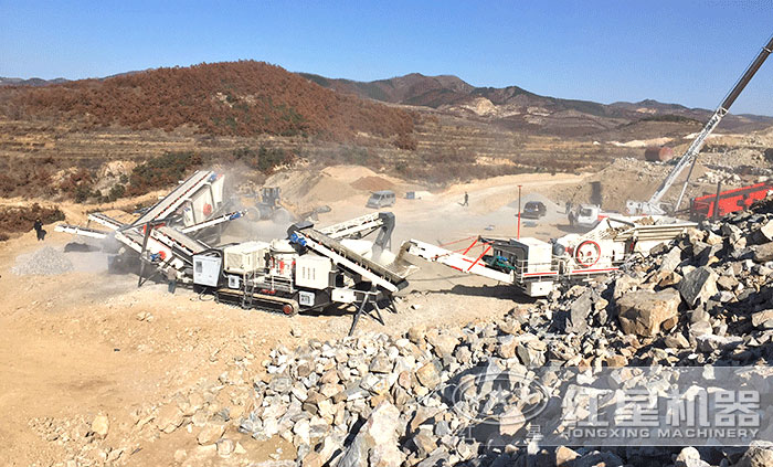 履帶移動破碎機現場 履帶移動破碎機現場