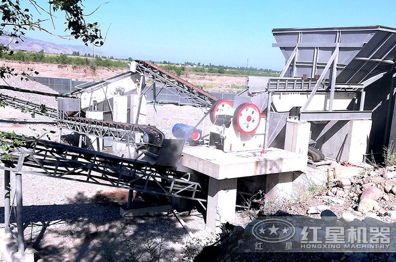 固定式粉碎機(jī)現(xiàn)場(chǎng)圖