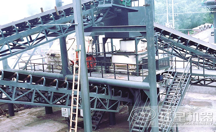 制砂生產(chǎn)線現(xiàn)場(chǎng) 制砂生產(chǎn)線現(xiàn)場(chǎng)